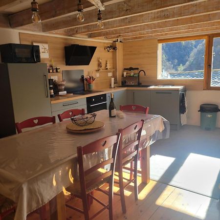 Paisible Maison Dans Les Pyrenees Fontpédrouse Exterior foto